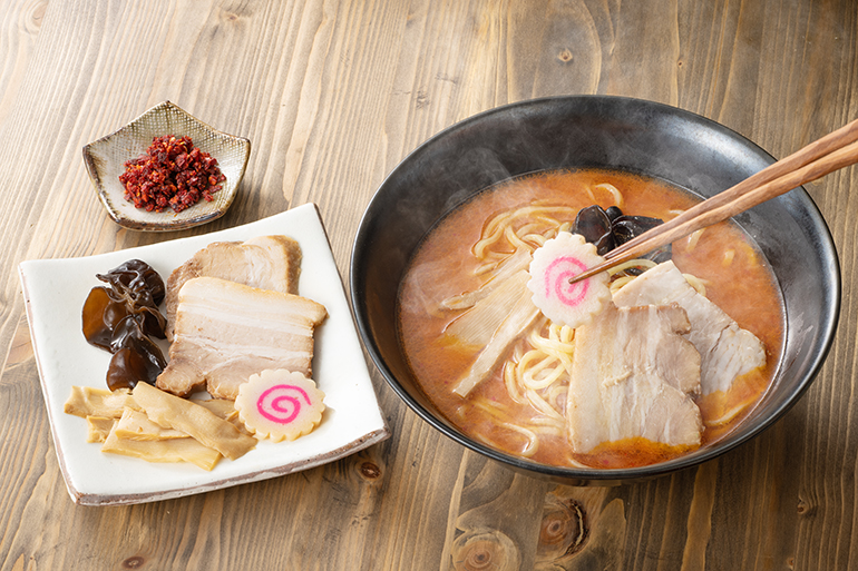 お店で一番人気のスープは「しお」!