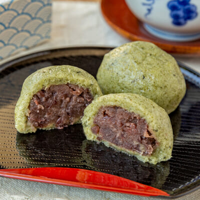 よもぎ香るもちもち饅頭「米万代」